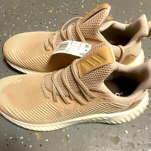 Adidas Alphaboost m BF Size 13 men’s - new with tags!